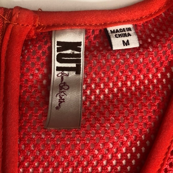 Kut from the Kloth Red Sleeveless Mesh/Fabric Blouse Medium - Picture 4 of 13